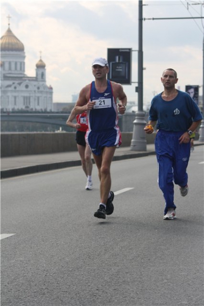 ММММ 2010. Дима помогал не только слово,но и апельсином.